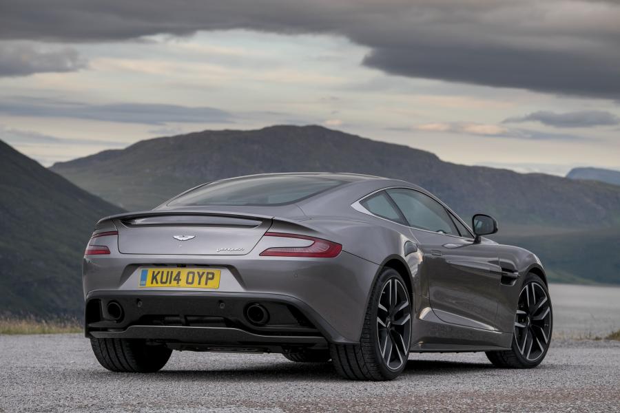  Aston Martin Vanquish 2012 года  (UK) (фото 141 из 170)